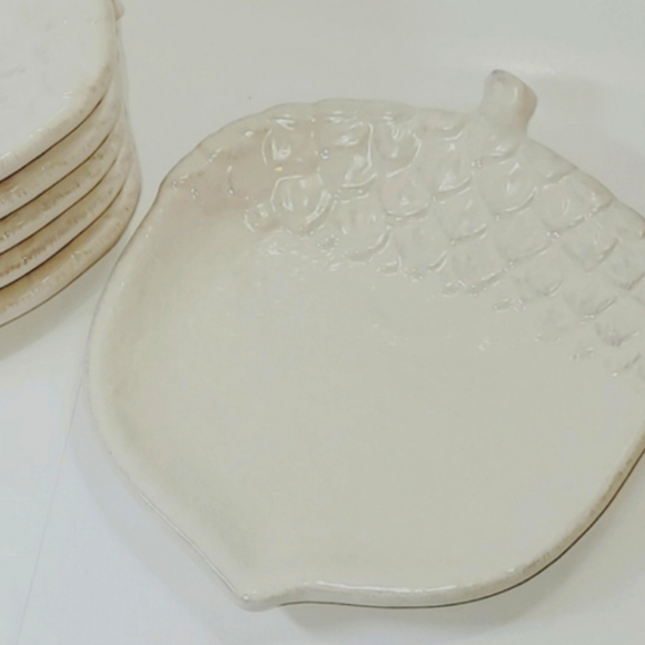 New Plates Set/6 Stoneware Acorns, Microwave/ Dishwasher Safe, Dessert - Picture 3 of 5